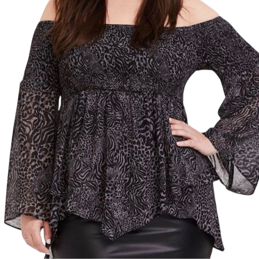 Womens Torrid Black On or Off Shoulder Animal Print Handkerchief Hem Top SZ 2